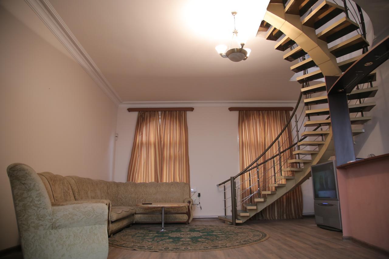 Noy Hostel Erivan Dış mekan fotoğraf